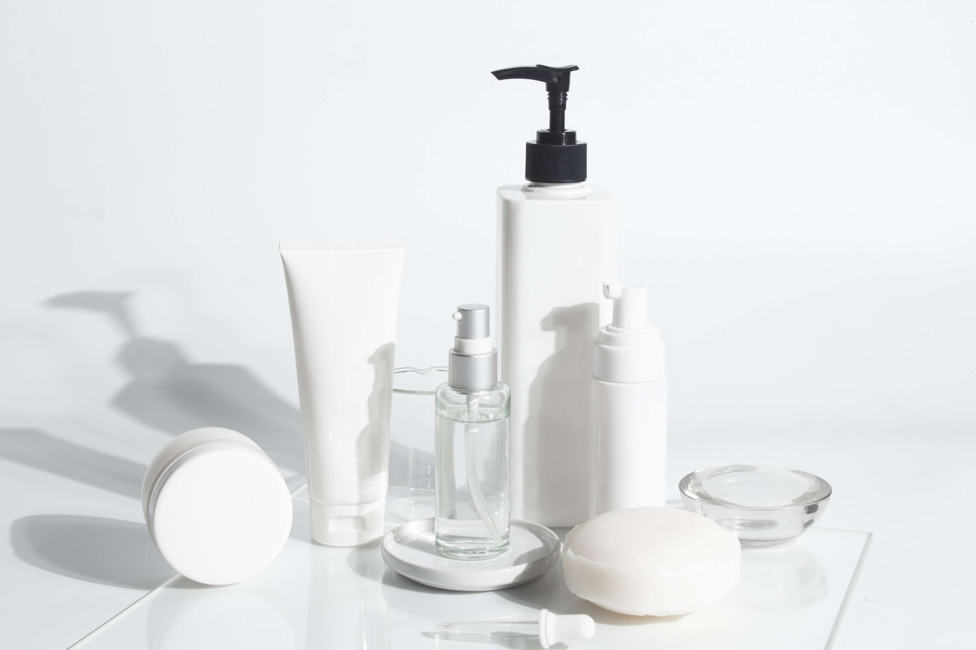 บริการทดสอบความเข้ากันของผลิตภัณฑ์กับบรรจุภัณฑ์ สำหรับกลุ่ม Skincare